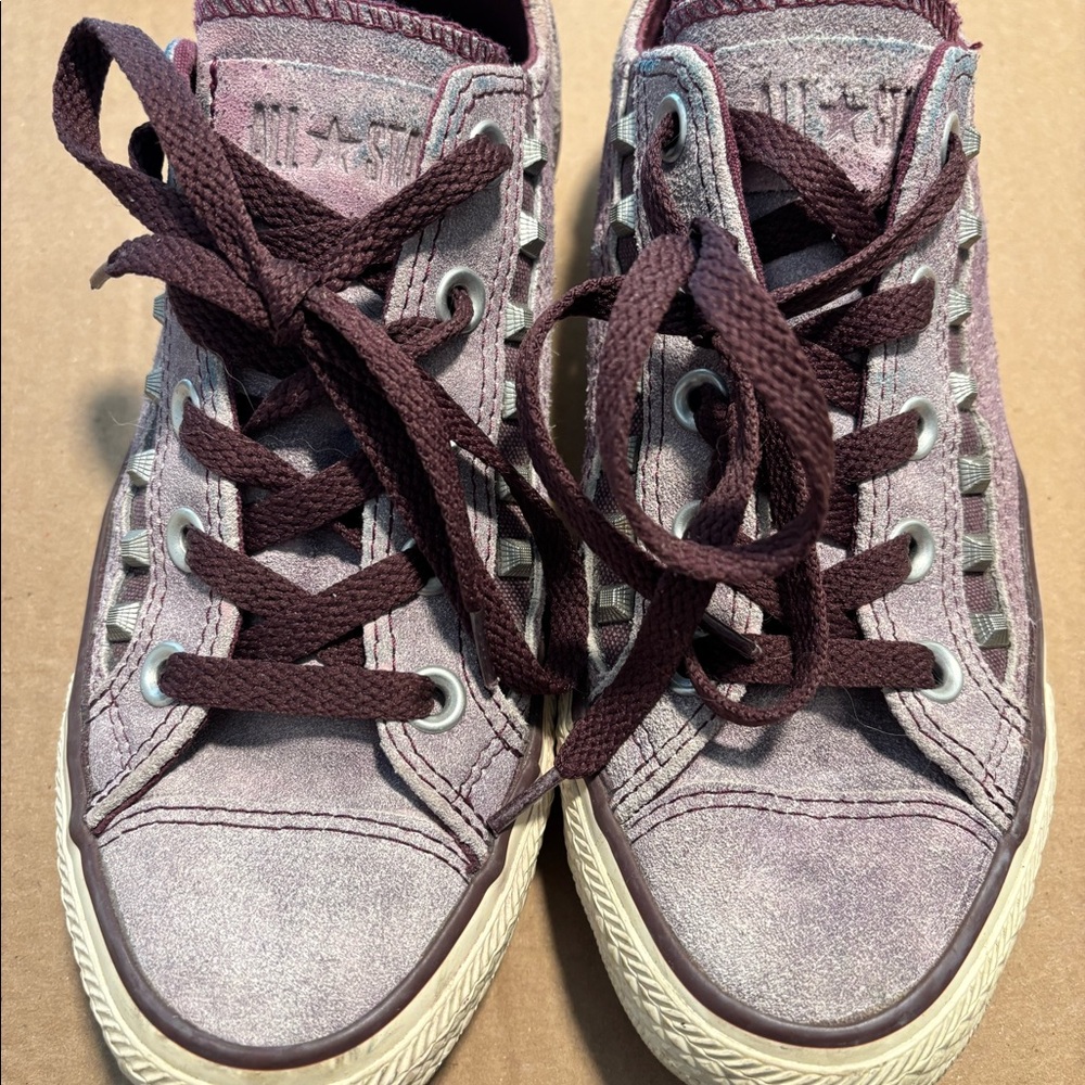 Women’s converse sneakers